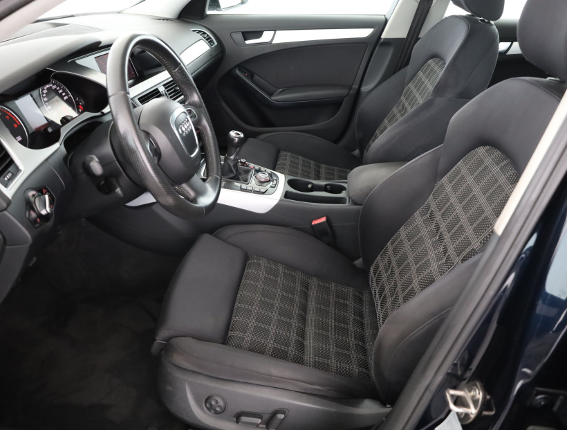 Audi A4, 2010