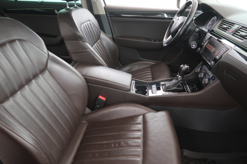 Škoda Superb, 2016
