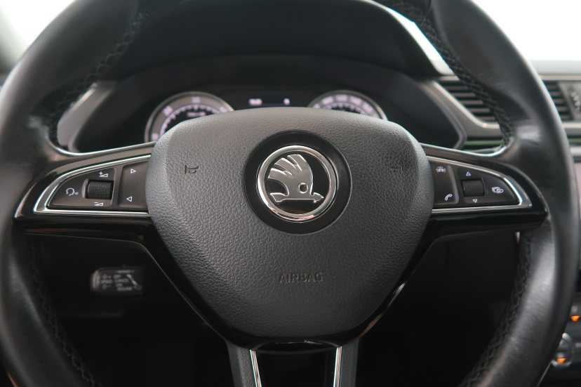 Škoda Superb, 2016