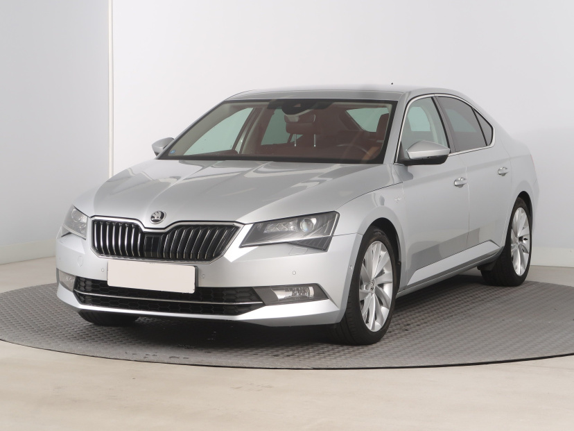 Škoda Superb, 2016