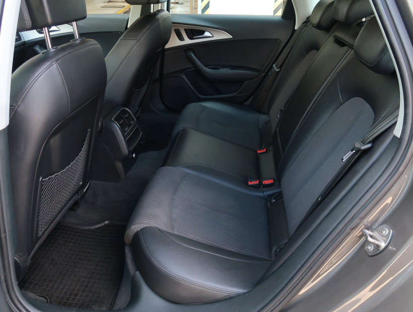 Audi A6 Allroad, 2015