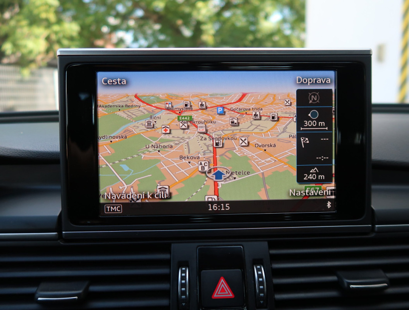Audi A6 Allroad, 2015