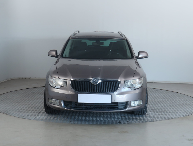 Škoda Superb, 2010