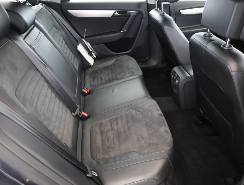 Volkswagen Passat, 2012
