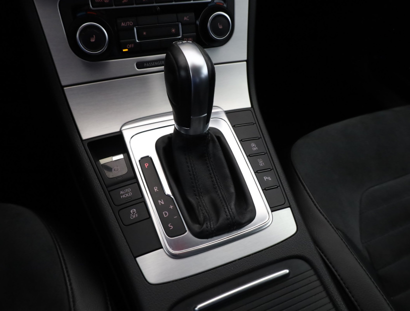 Volkswagen Passat, 2012