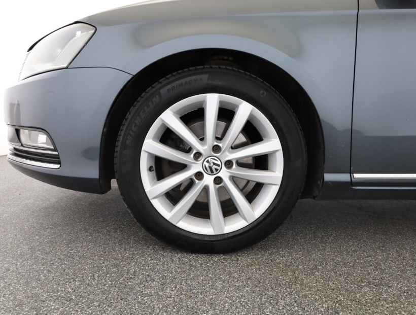 Volkswagen Passat, 2012
