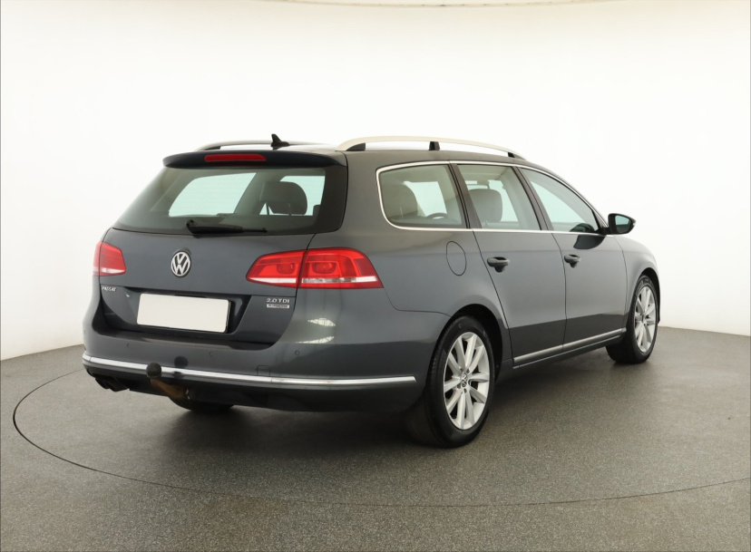 Volkswagen Passat, 2012