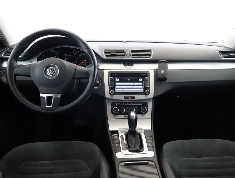 Volkswagen Passat, 2012
