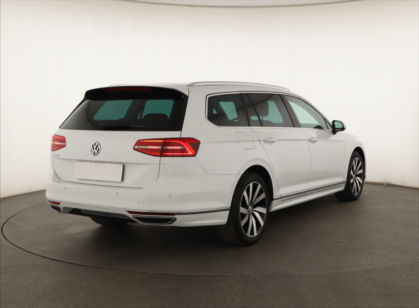 Volkswagen Passat, 2018