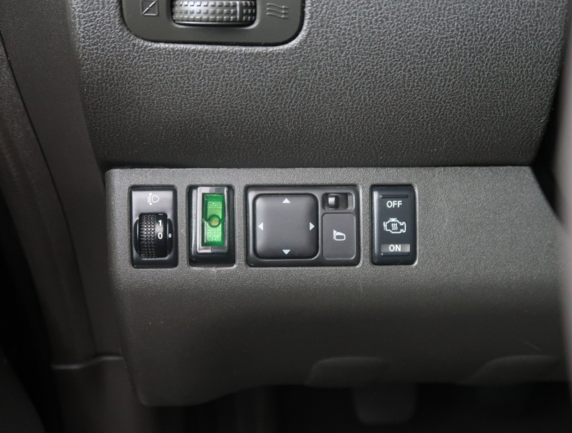 Nissan Pathfinder, 2006