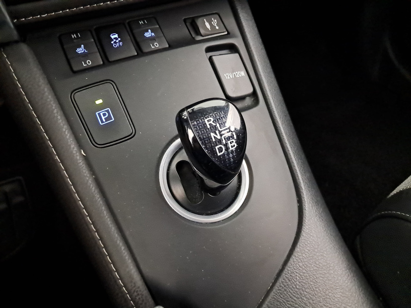 Toyota Auris, 2015