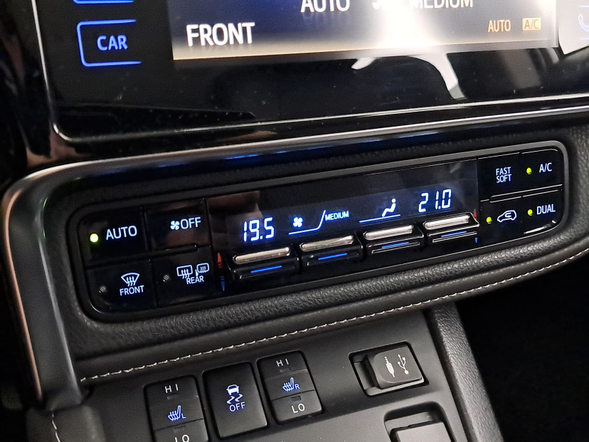 Toyota Auris, 2015