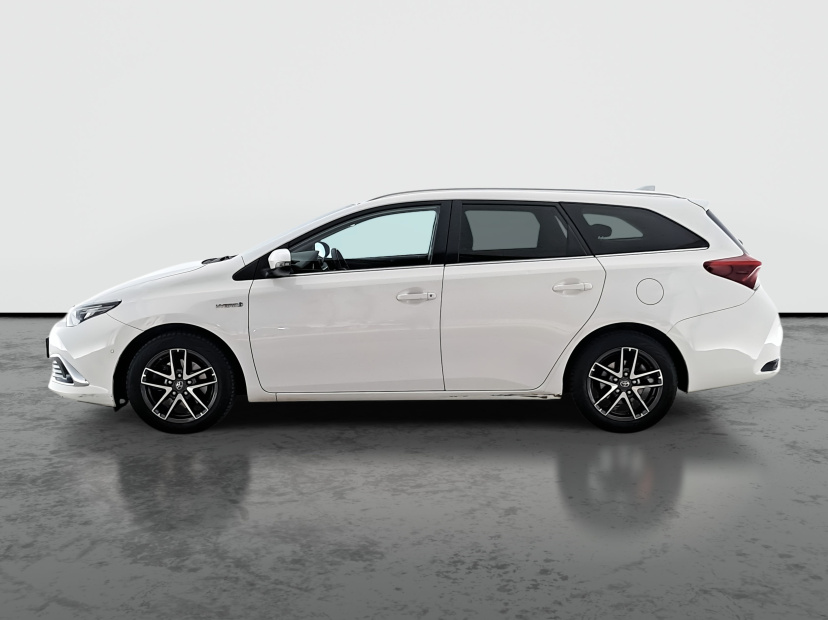Toyota Auris, 2015