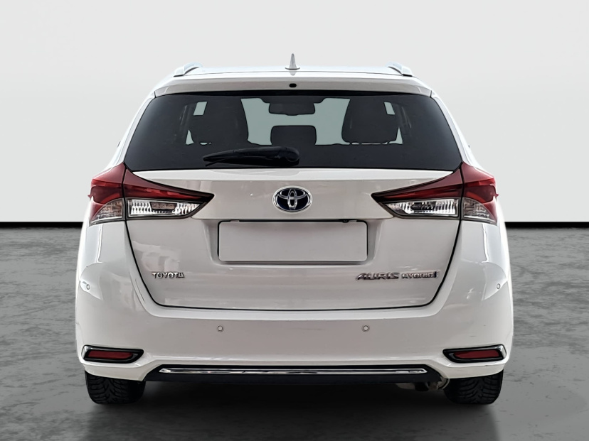 Toyota Auris, 2015
