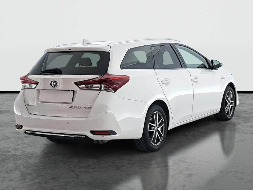 Toyota Auris, 2015