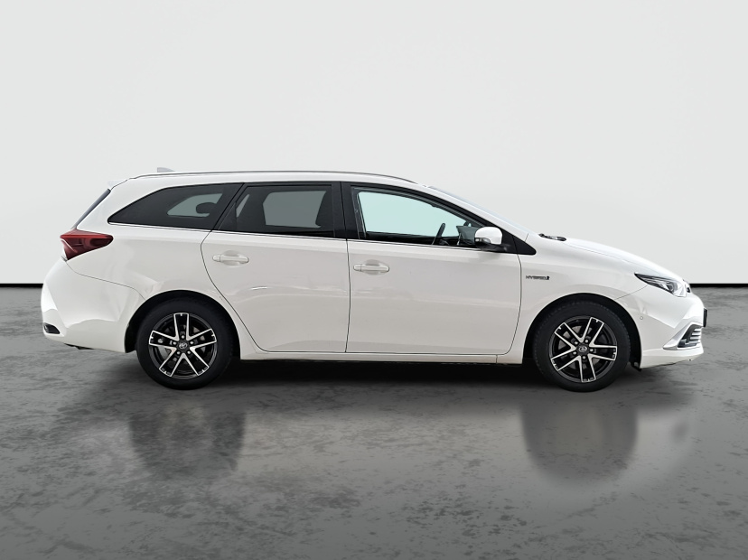 Toyota Auris, 2015