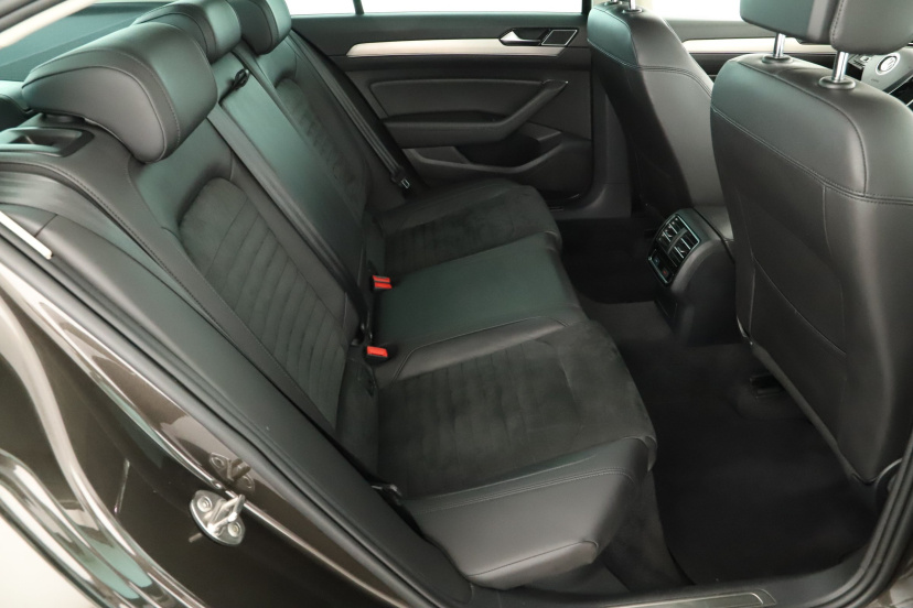 Volkswagen Passat, 2015