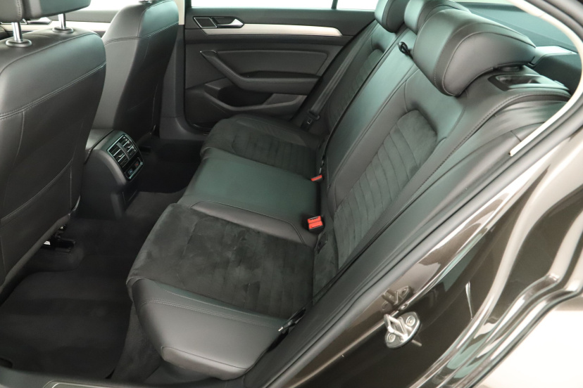 Volkswagen Passat, 2015