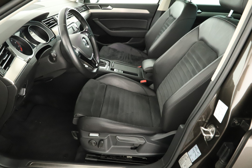 Volkswagen Passat, 2015