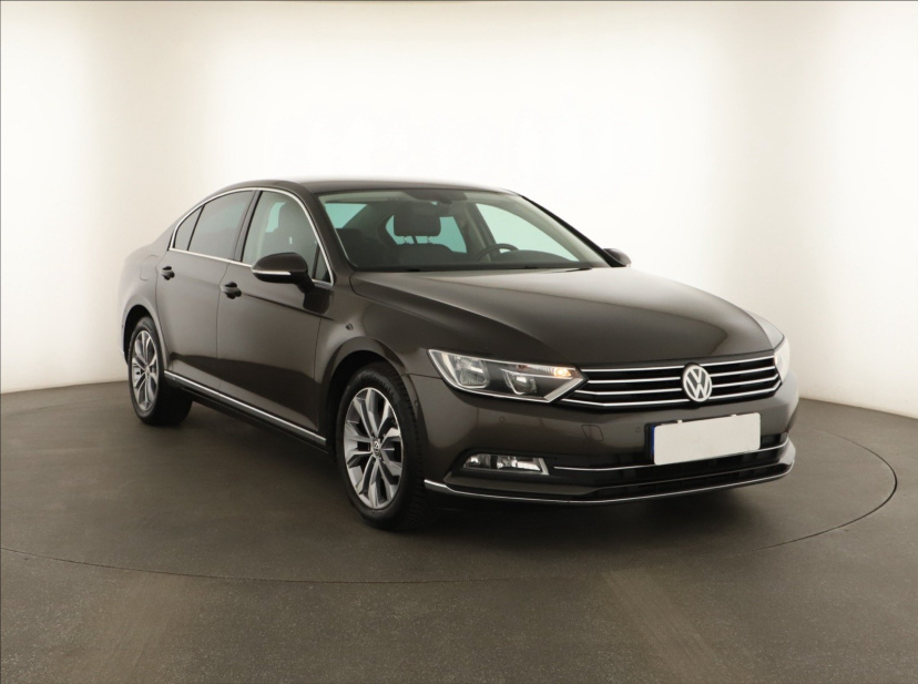 Volkswagen Passat, 2015