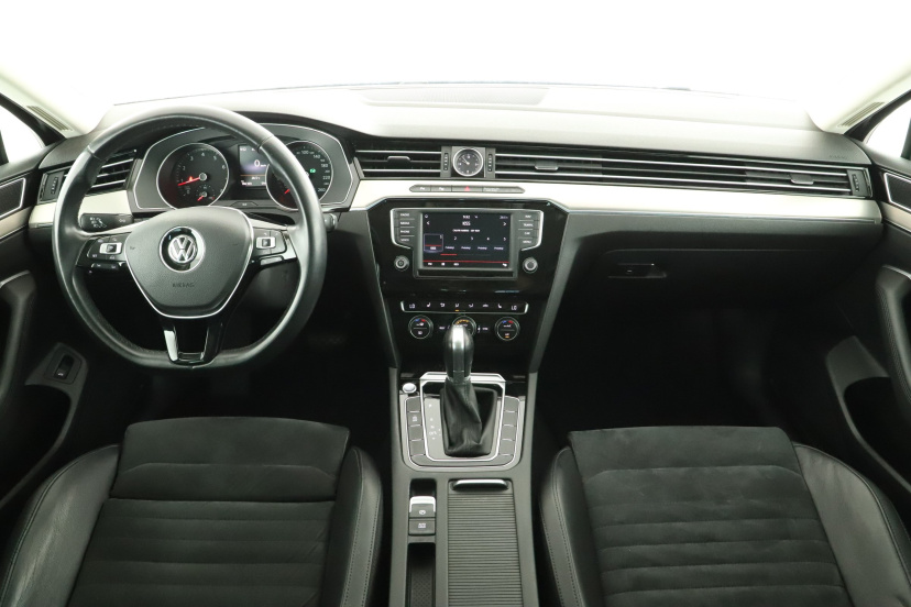 Volkswagen Passat, 2015