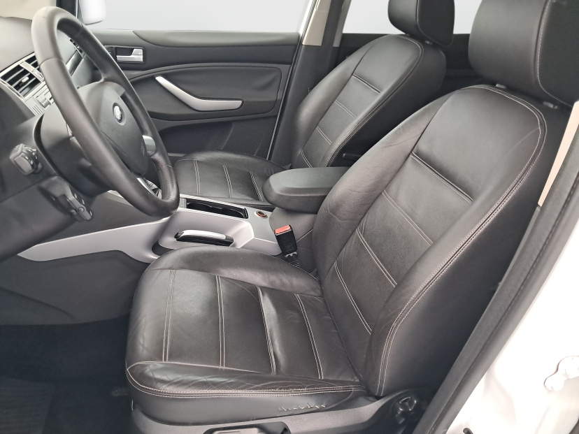 Ford Kuga, 2010
