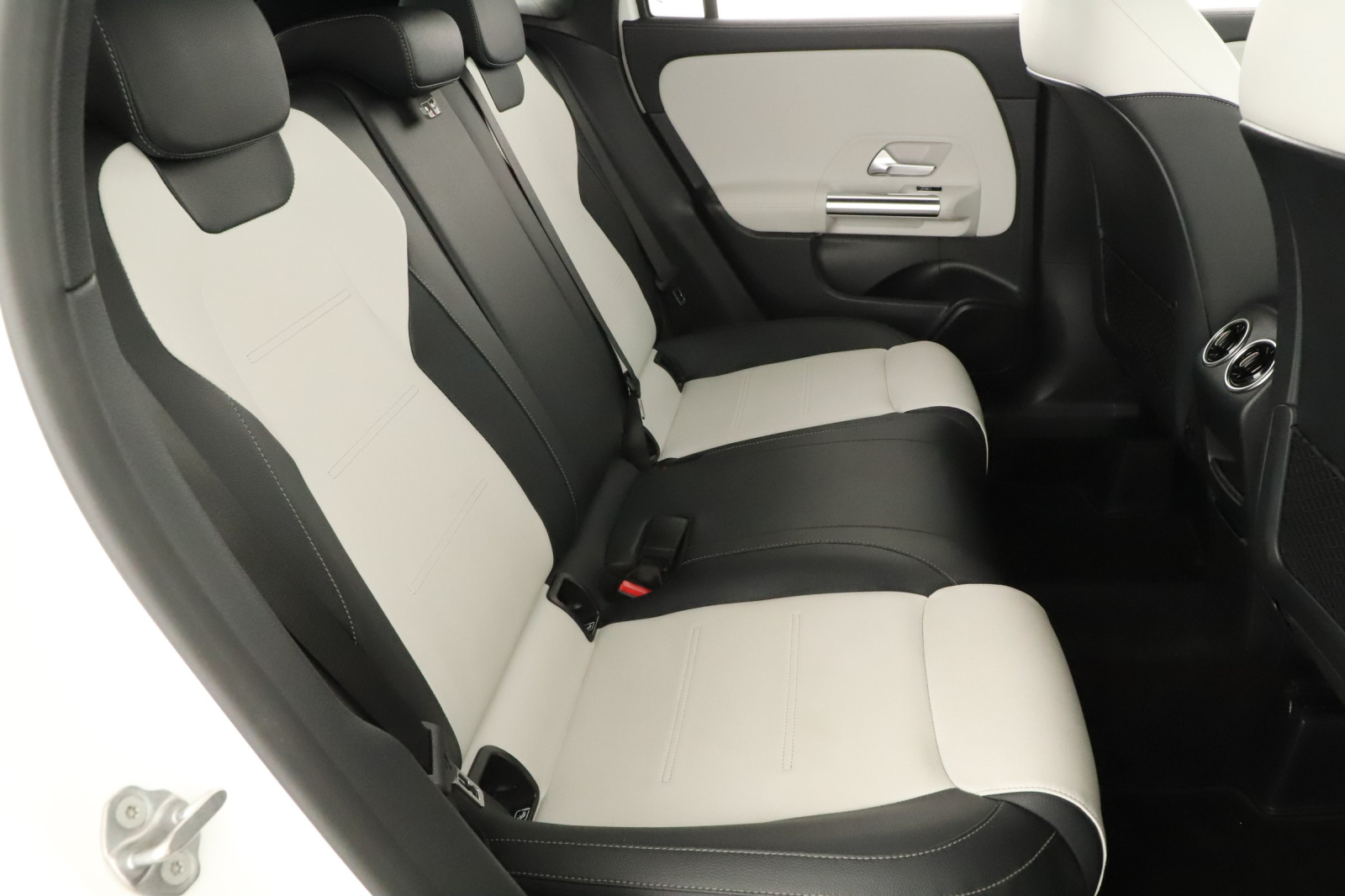 Mercedes-Benz GLA - 2022