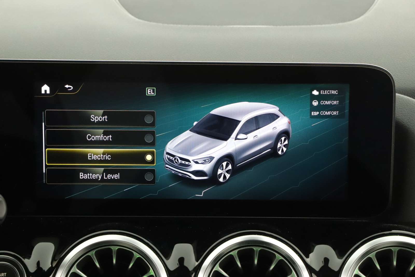 Mercedes-Benz GLA - 2022