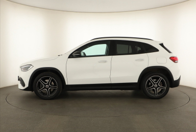 Mercedes-Benz GLA - 2022