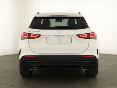 Mercedes-Benz GLA - 2022