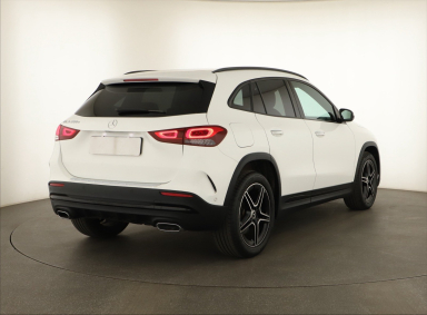 Mercedes-Benz GLA - 2022