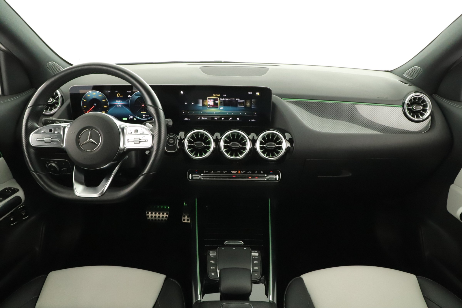 Mercedes-Benz GLA - 2022