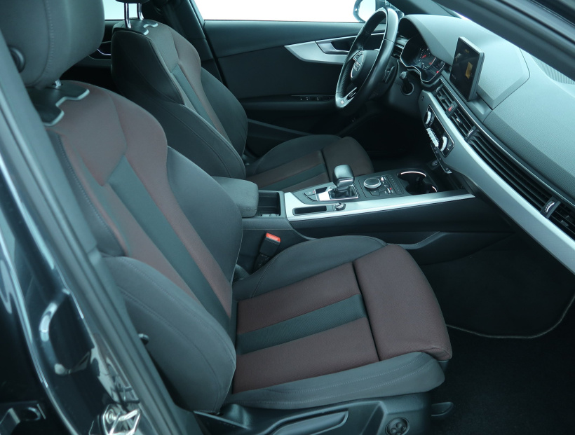 Audi A4, 2016