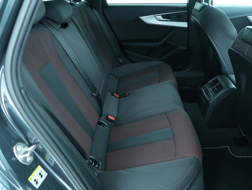Audi A4, 2016