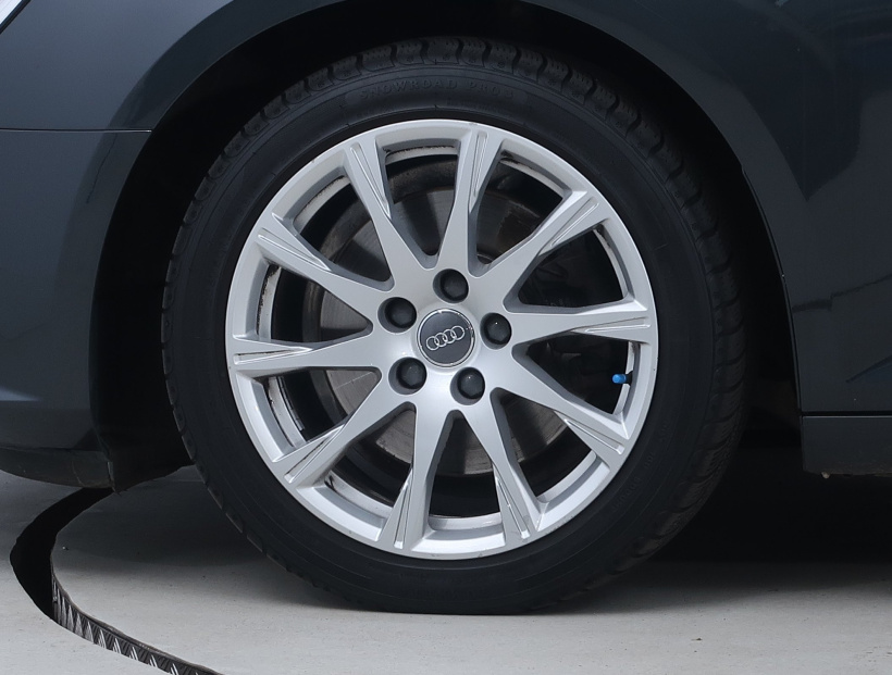 Audi A4, 2016