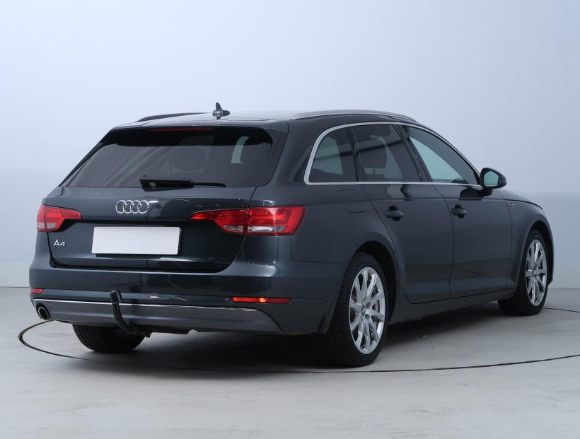 Audi A4, 2016