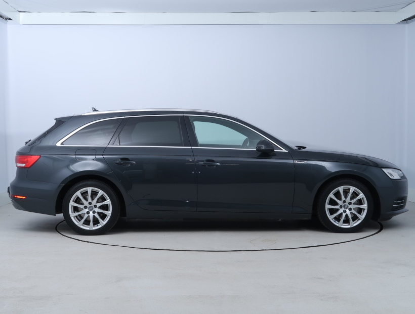 Audi A4, 2016