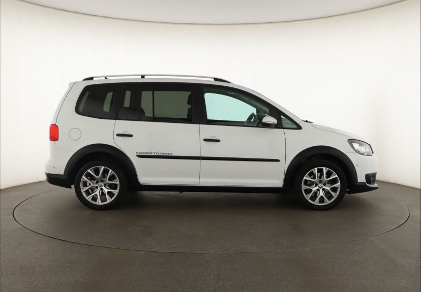 Volkswagen Touran, 2014