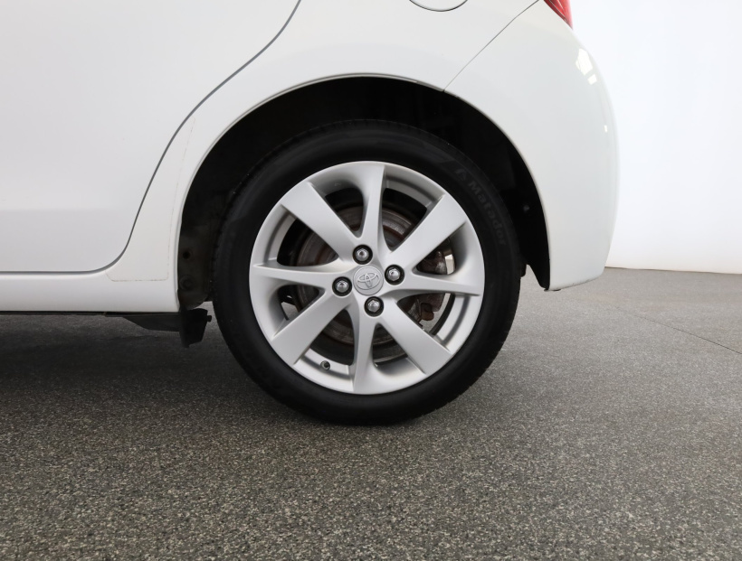 Toyota Yaris, 2015