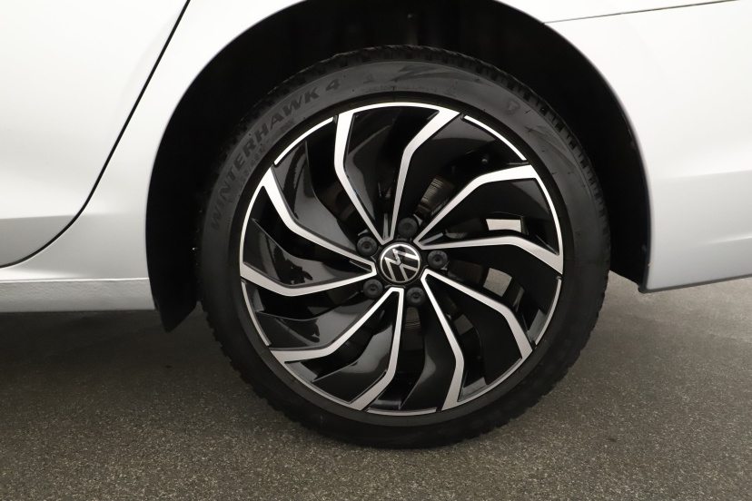 Volkswagen Golf, 2021