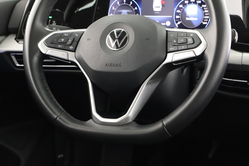 Volkswagen Golf, 2021