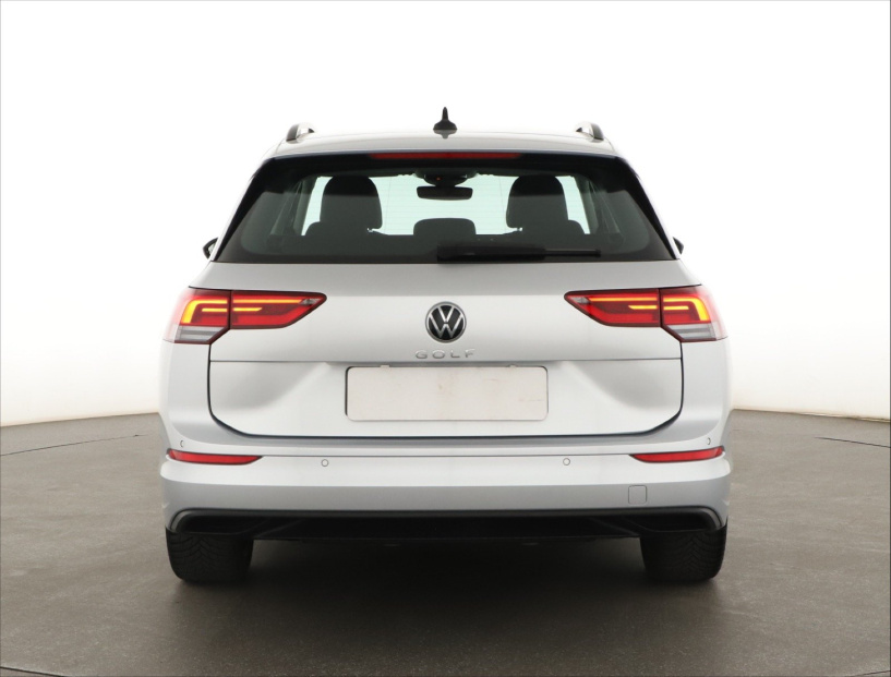 Volkswagen Golf, 2021