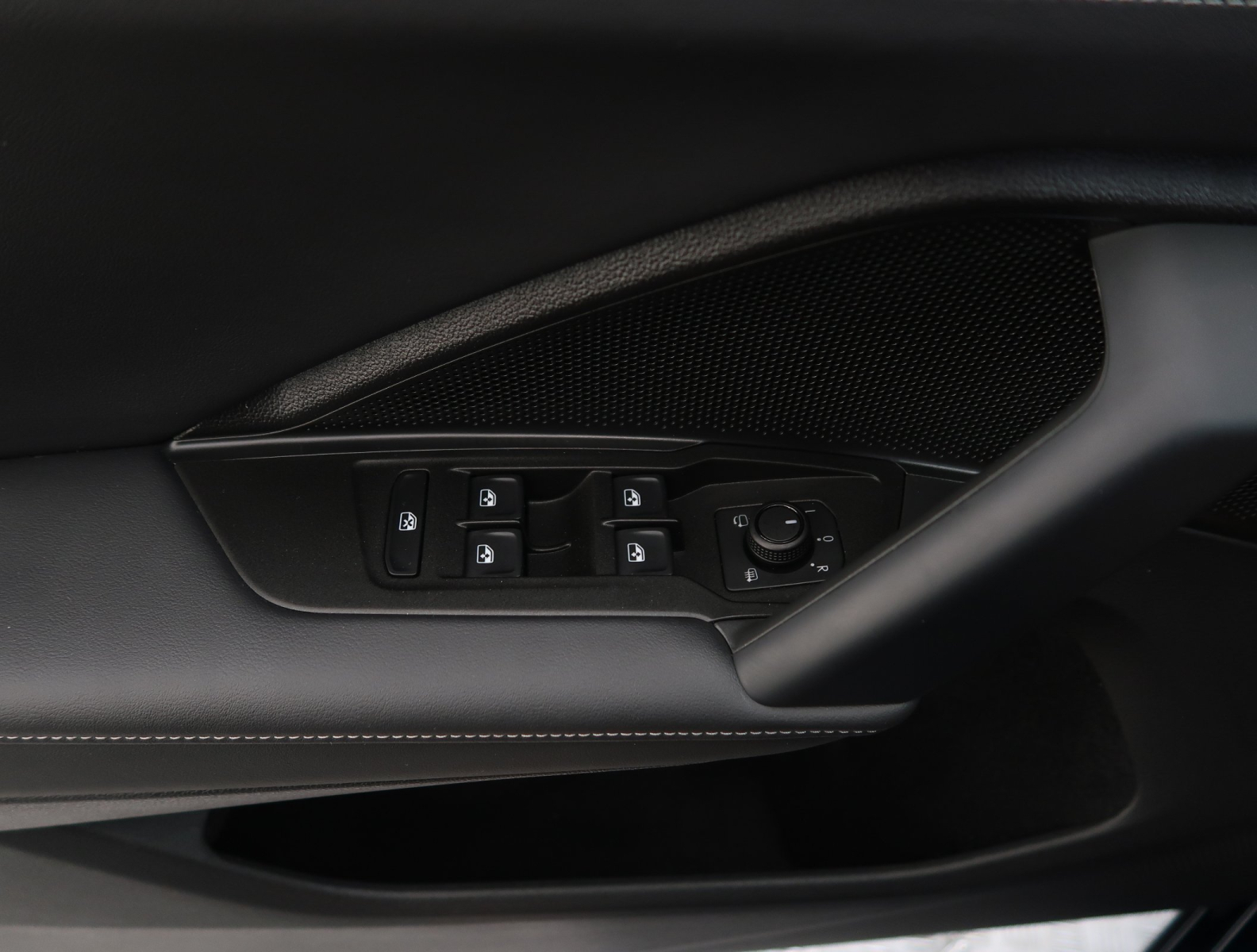 Volkswagen Tiguan - 2025