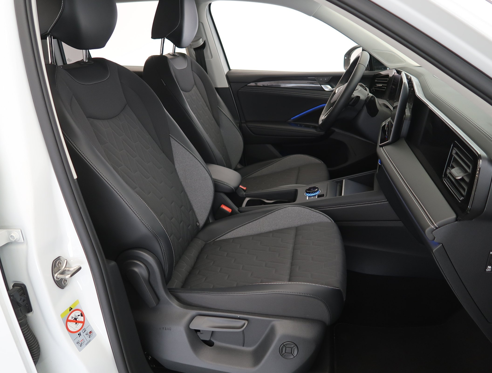 Volkswagen Tiguan - 2025
