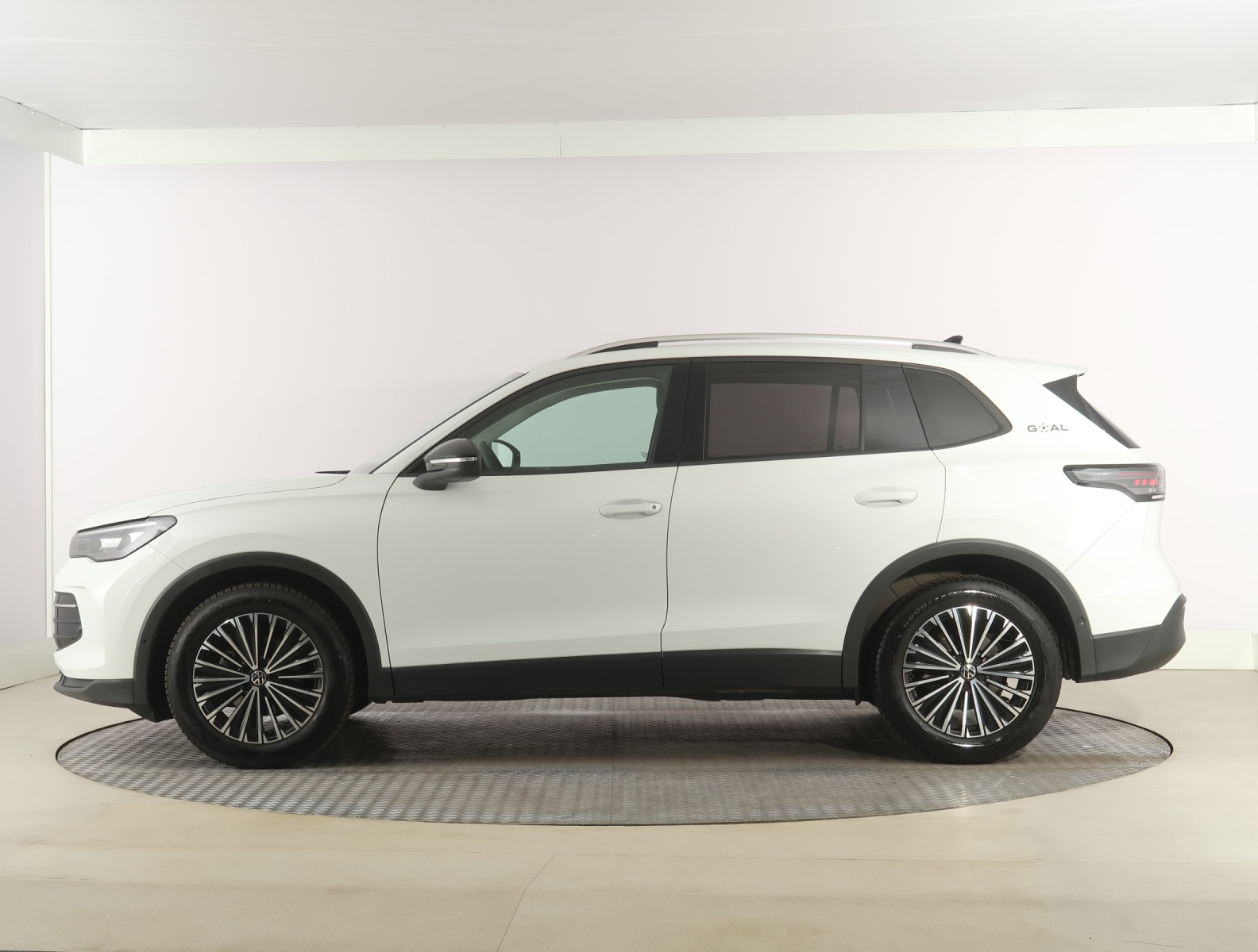 Volkswagen Tiguan - 2025