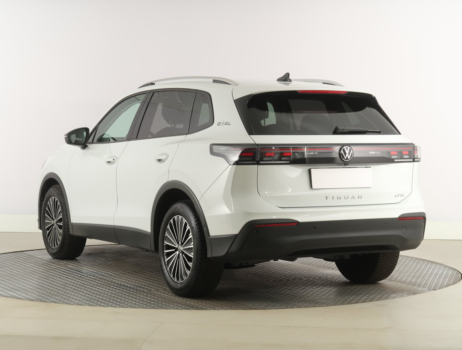 Volkswagen Tiguan - 2025