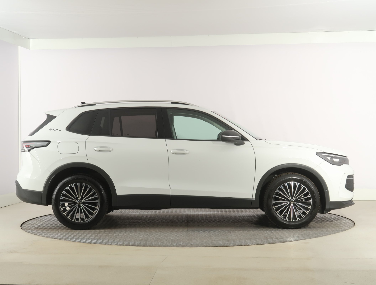 Volkswagen Tiguan - 2025