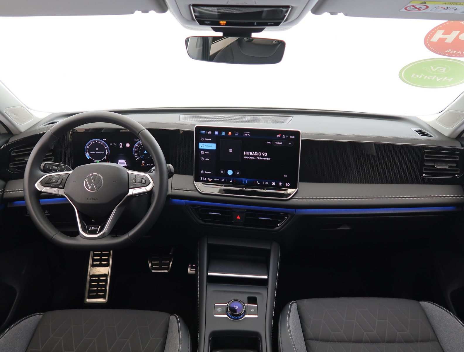Volkswagen Tiguan - 2025