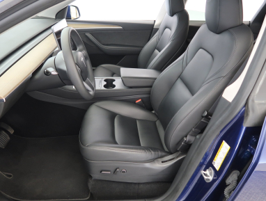 Tesla Model Y - 2023
