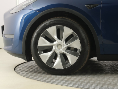 Tesla Model Y - 2023